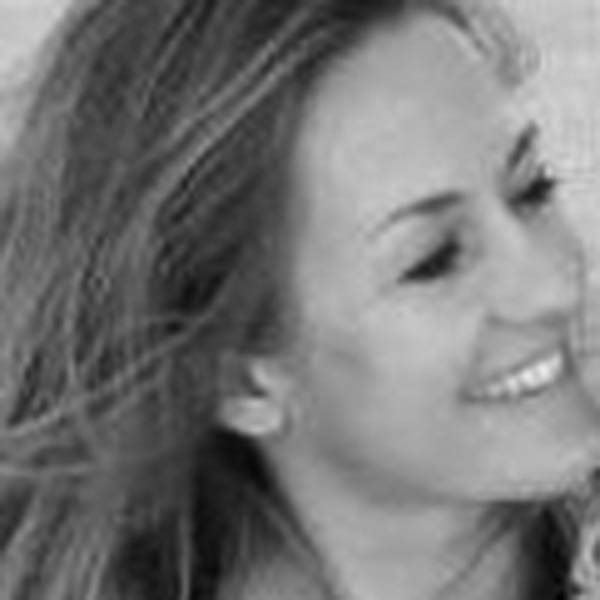 Dr. Lutz van Dijk Portrait Nathalie Hergenhahn, Artbyuing Ogilvy